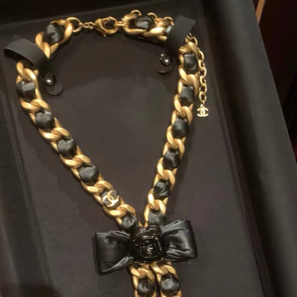 chanel necklace